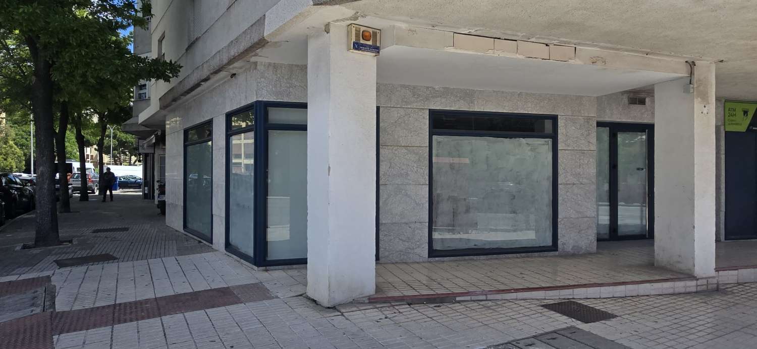 LOCAL EN VENTA EN ZONA DE LAS ADELFAS
