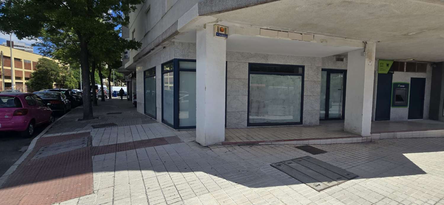 LOCAL EN VENTA EN ZONA DE LAS ADELFAS