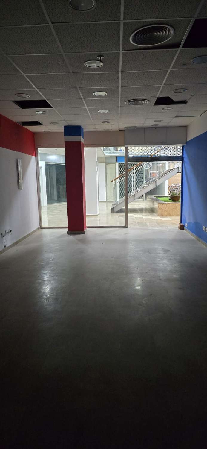 Business local for sale in Centro-Calzada-Cabo Noval (Sanlúcar de Barrameda)