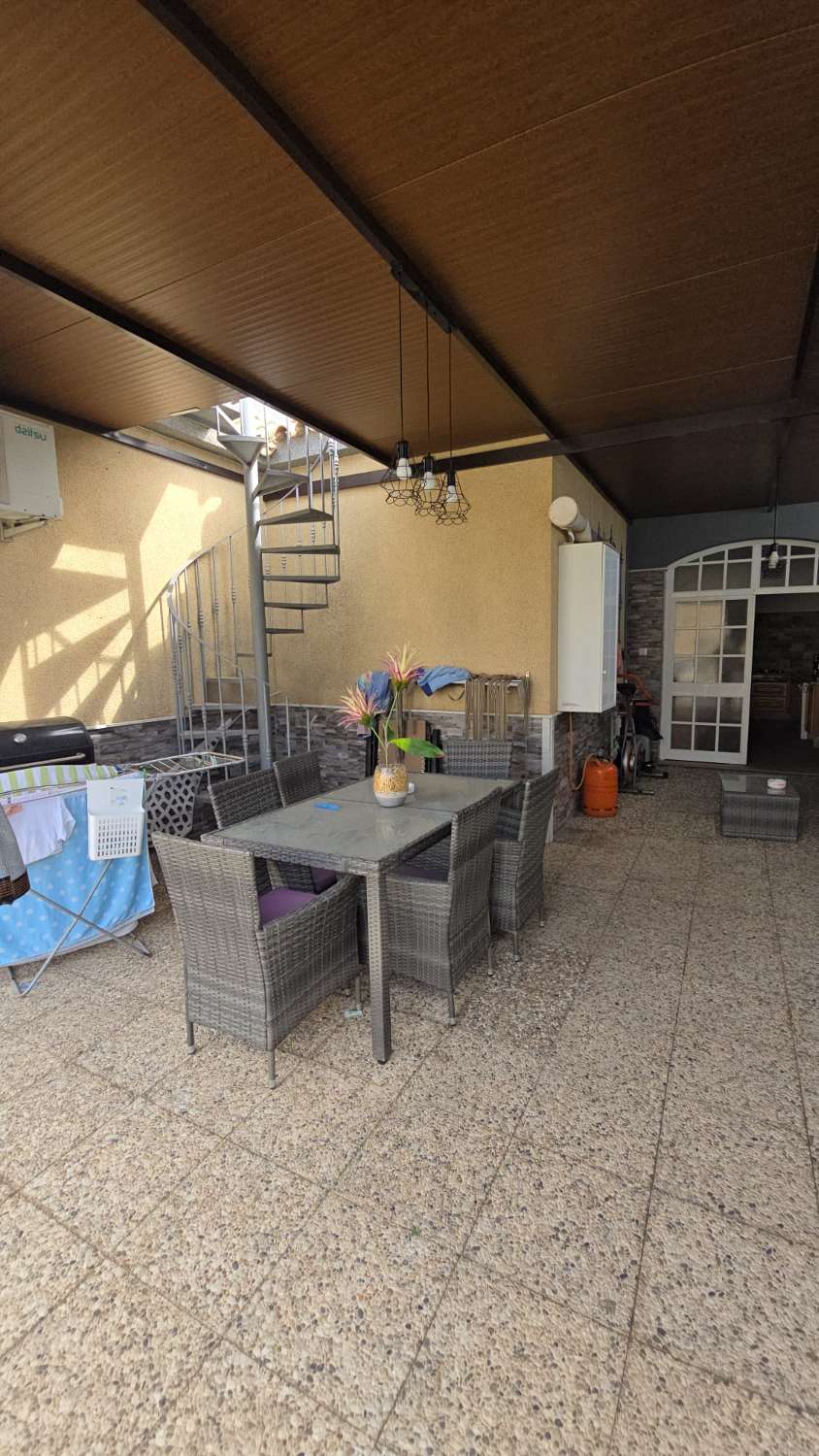 Villa indipendente in vendita - zona Avenida de la Marina