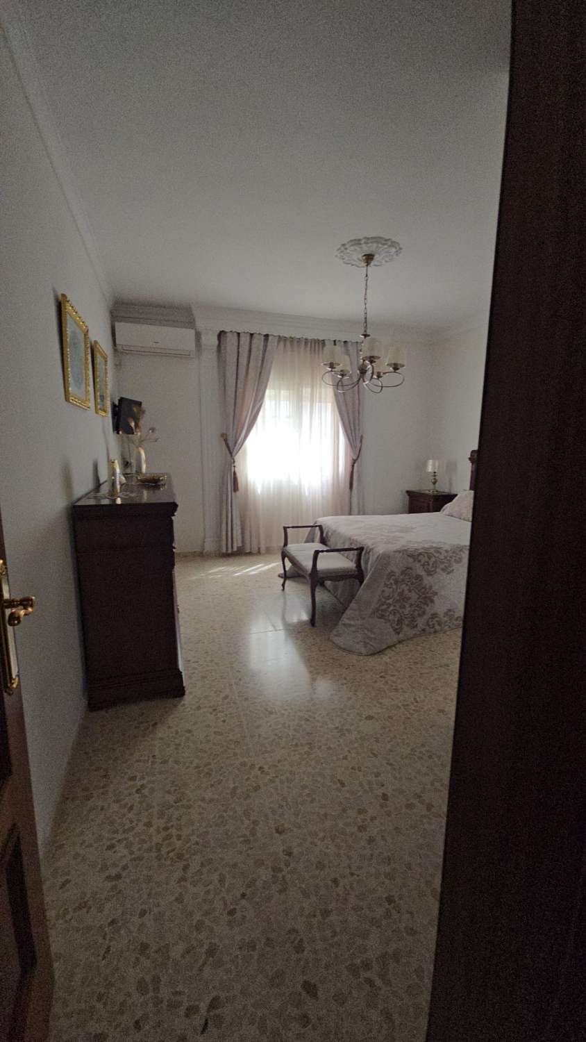 Villa indipendente in vendita - zona Avenida de la Marina