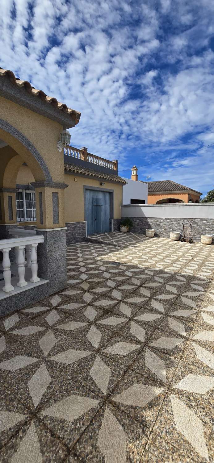 Villa indipendente in vendita - zona Avenida de la Marina