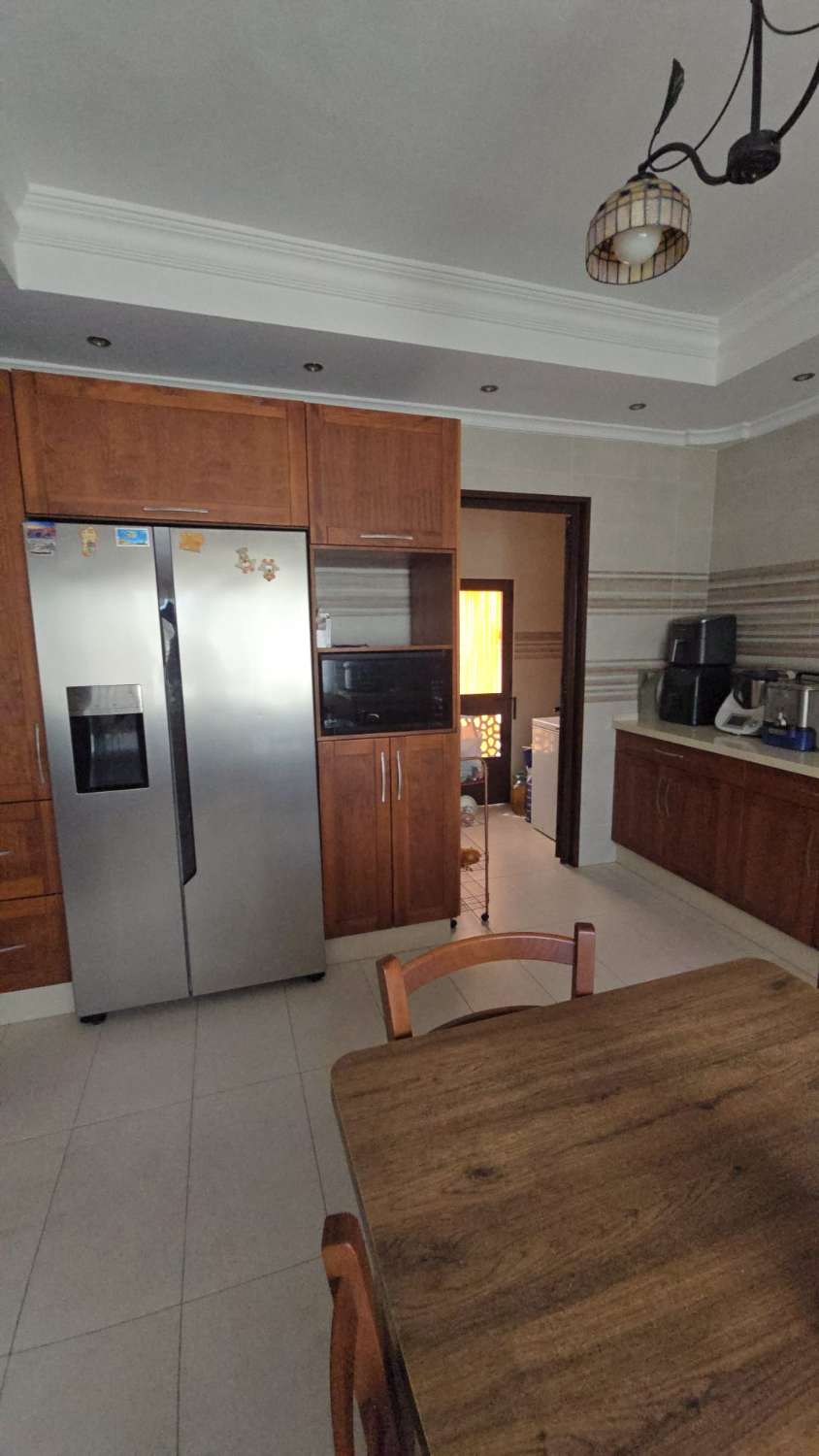 Villa indipendente in vendita - zona Avenida de la Marina