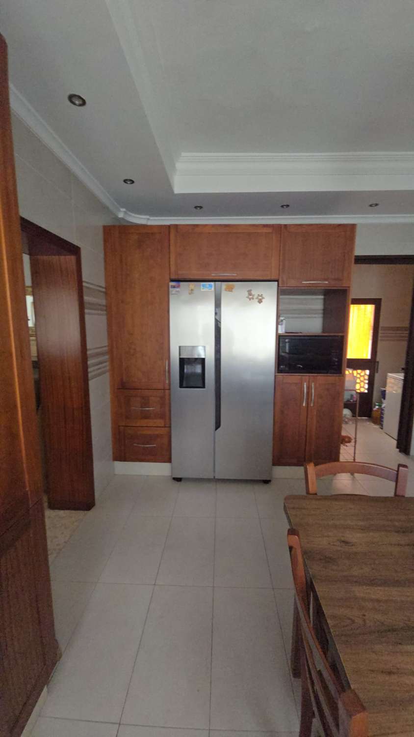 Villa indipendente in vendita - zona Avenida de la Marina