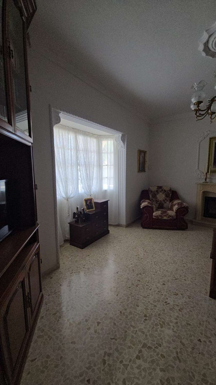 Villa indipendente in vendita - zona Avenida de la Marina