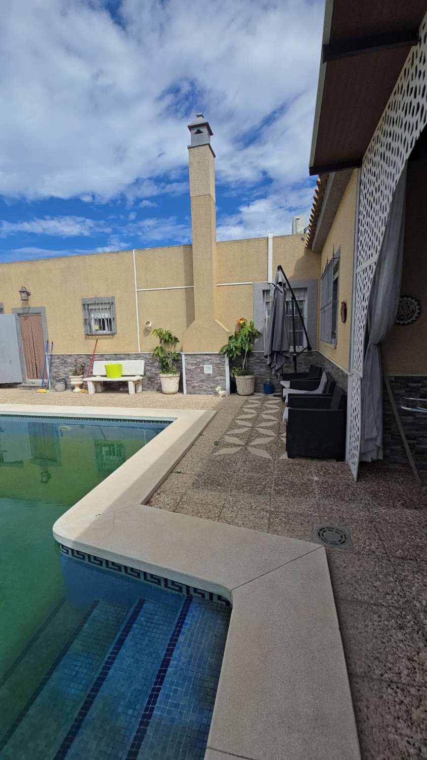 Villa indipendente in vendita - zona Avenida de la Marina