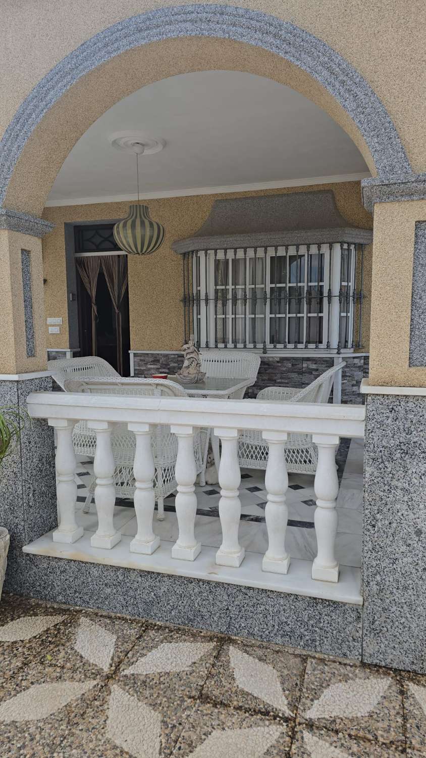 Villa indipendente in vendita - zona Avenida de la Marina