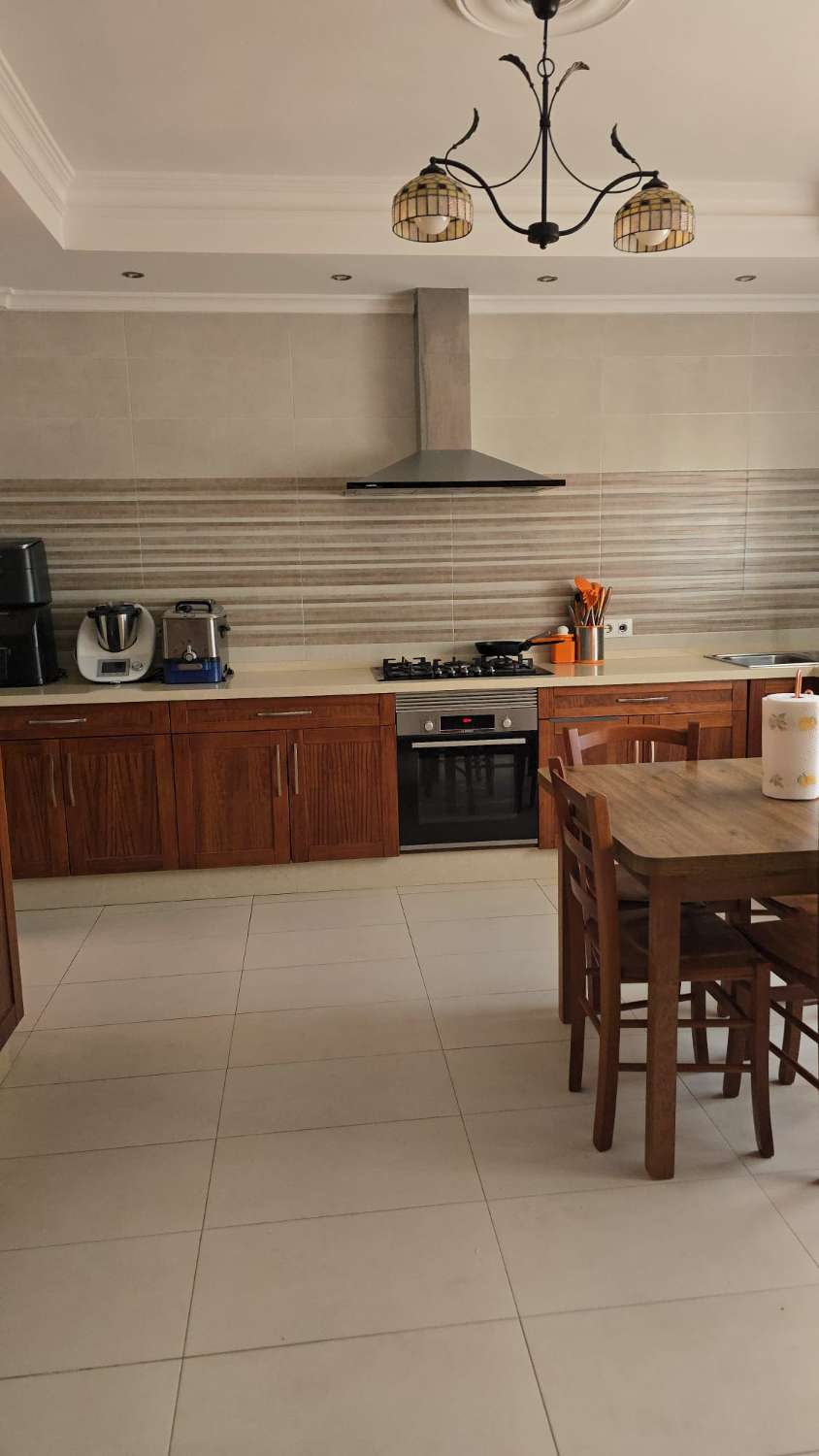 Villa indipendente in vendita - zona Avenida de la Marina