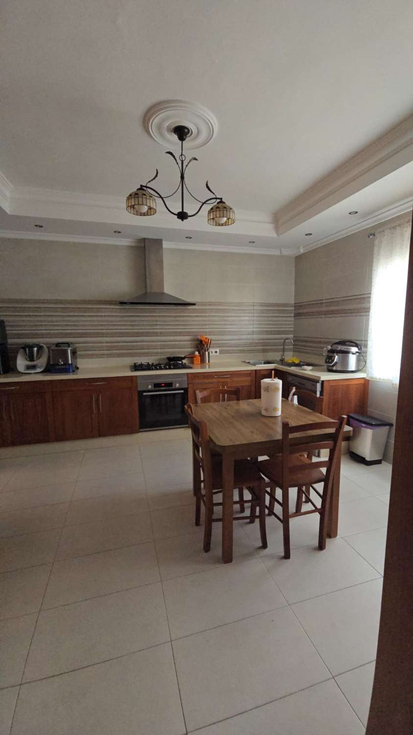 Villa indipendente in vendita - zona Avenida de la Marina