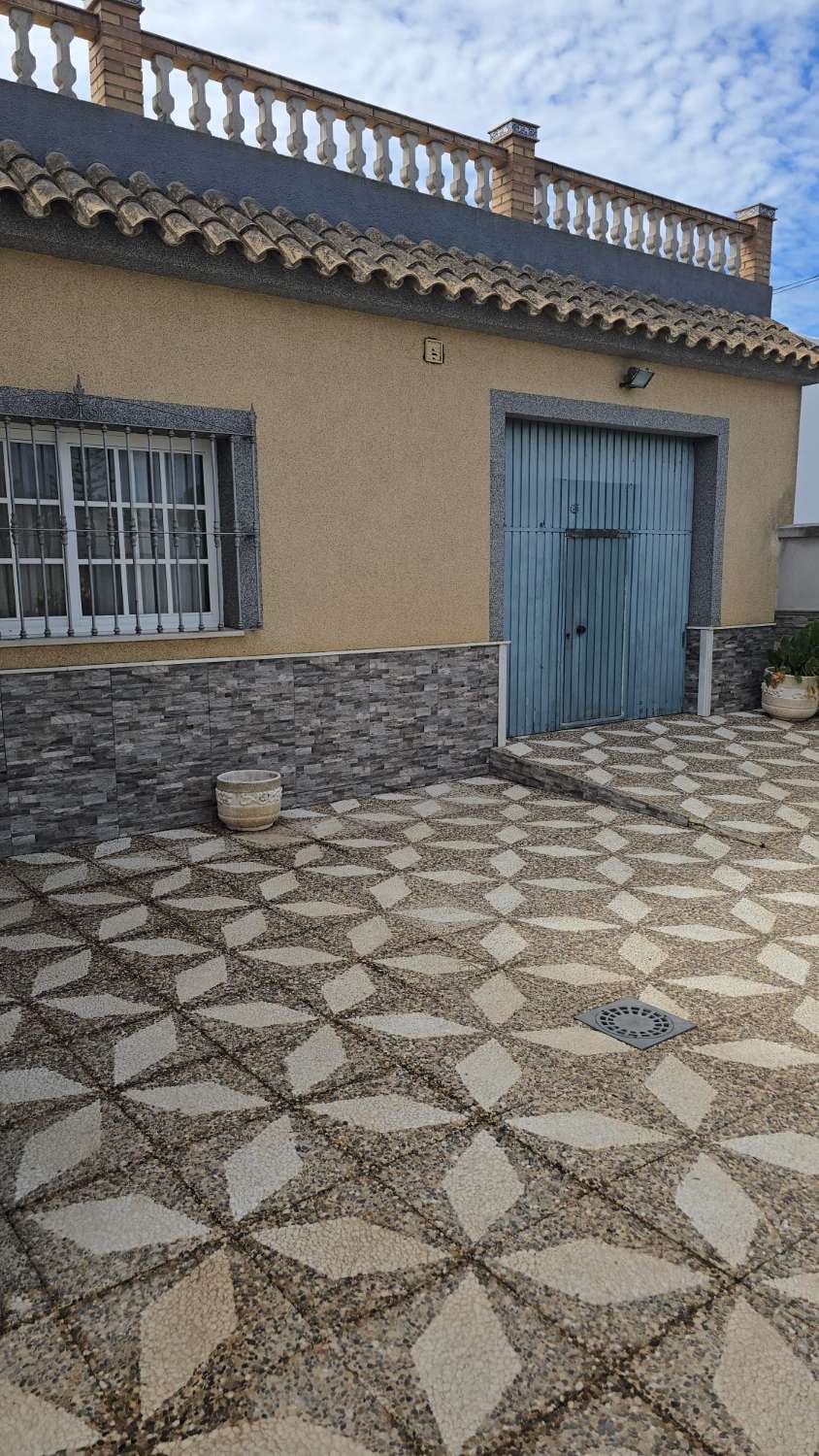 Villa indipendente in vendita - zona Avenida de la Marina