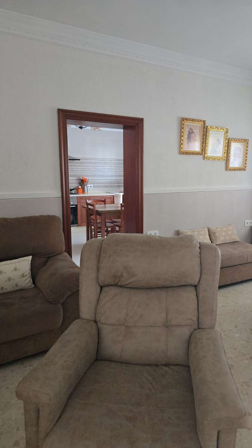 Villa indipendente in vendita - zona Avenida de la Marina