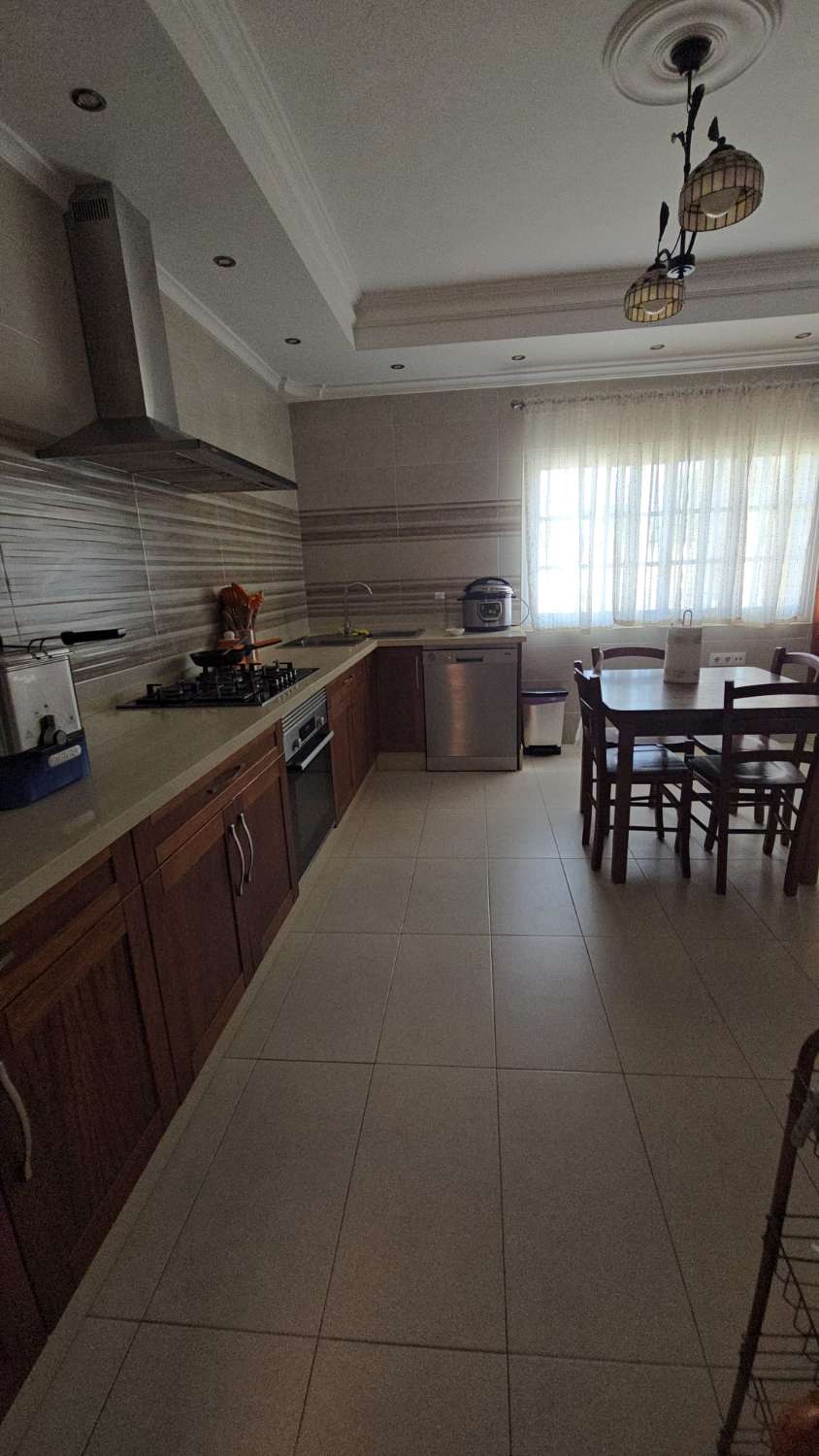 Villa indipendente in vendita - zona Avenida de la Marina