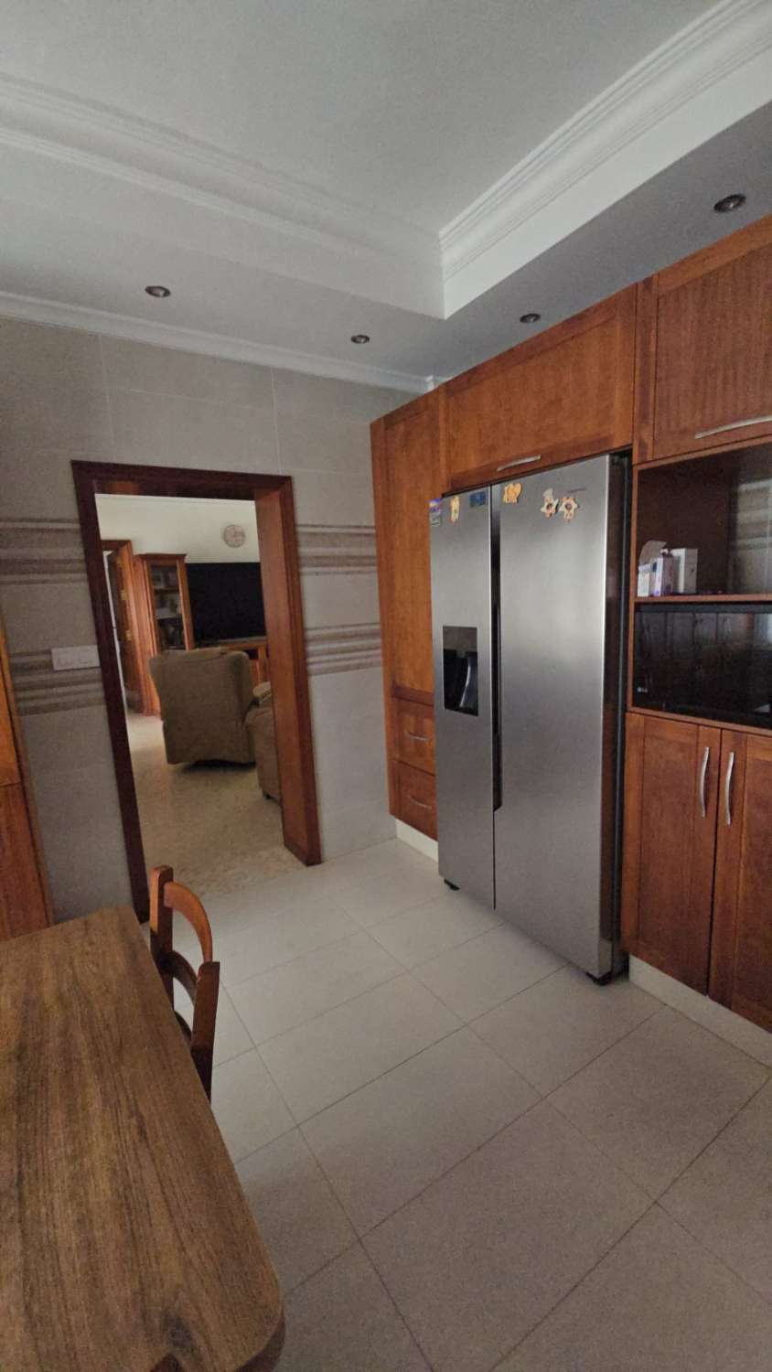 Villa indipendente in vendita - zona Avenida de la Marina