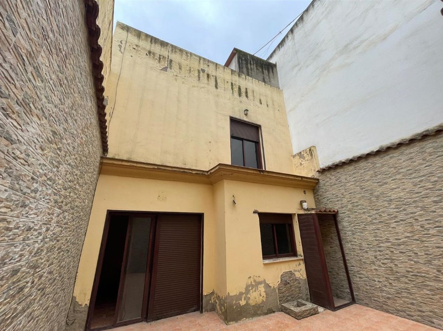 三层半独立式住宅