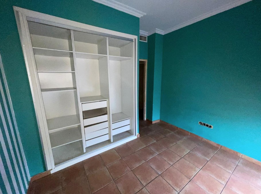 三层半独立式住宅