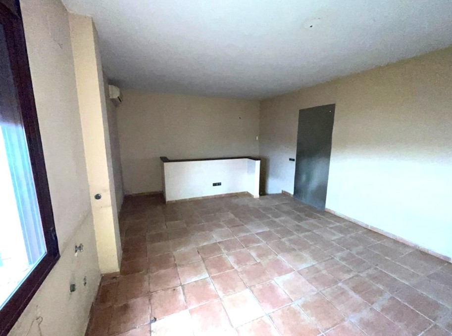 三层半独立式住宅