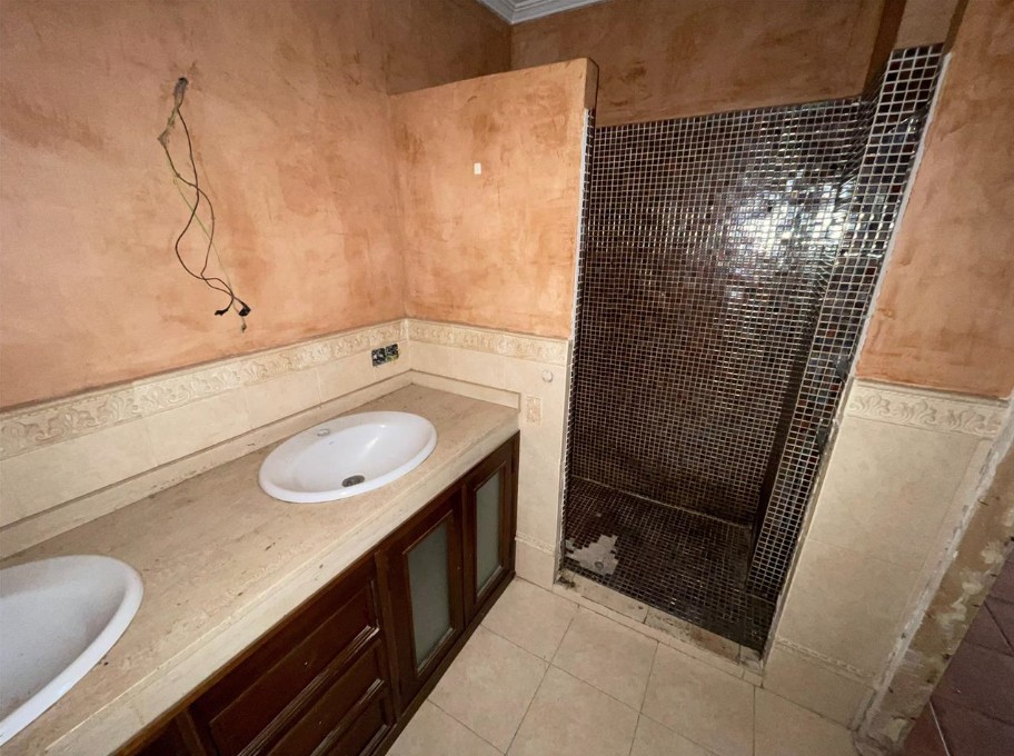 三层半独立式住宅