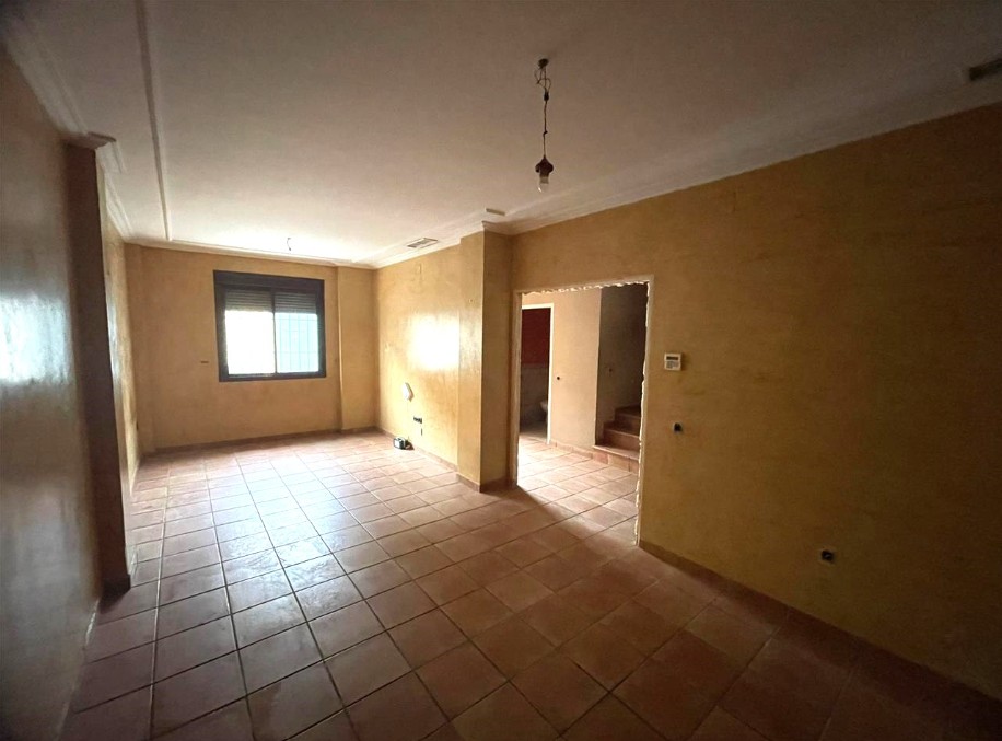 三层半独立式住宅