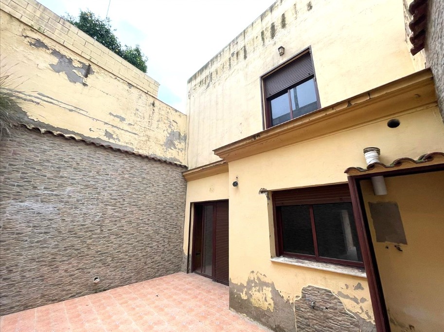 三层半独立式住宅