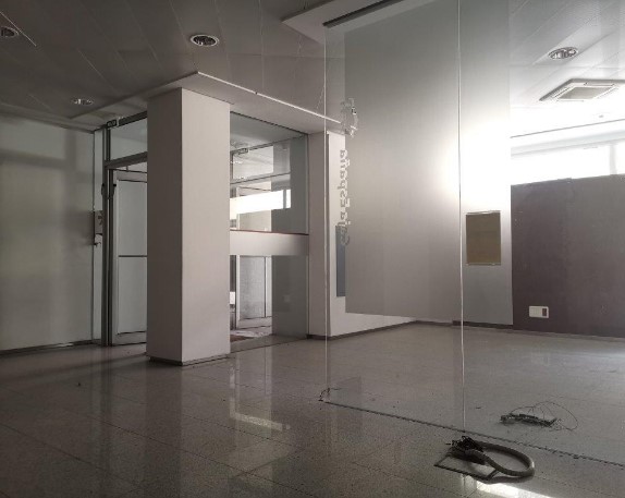 LOCAL - OFFICE PREVIOUSLY FUNCTIONING AS A REAL ESTATE AGENCY