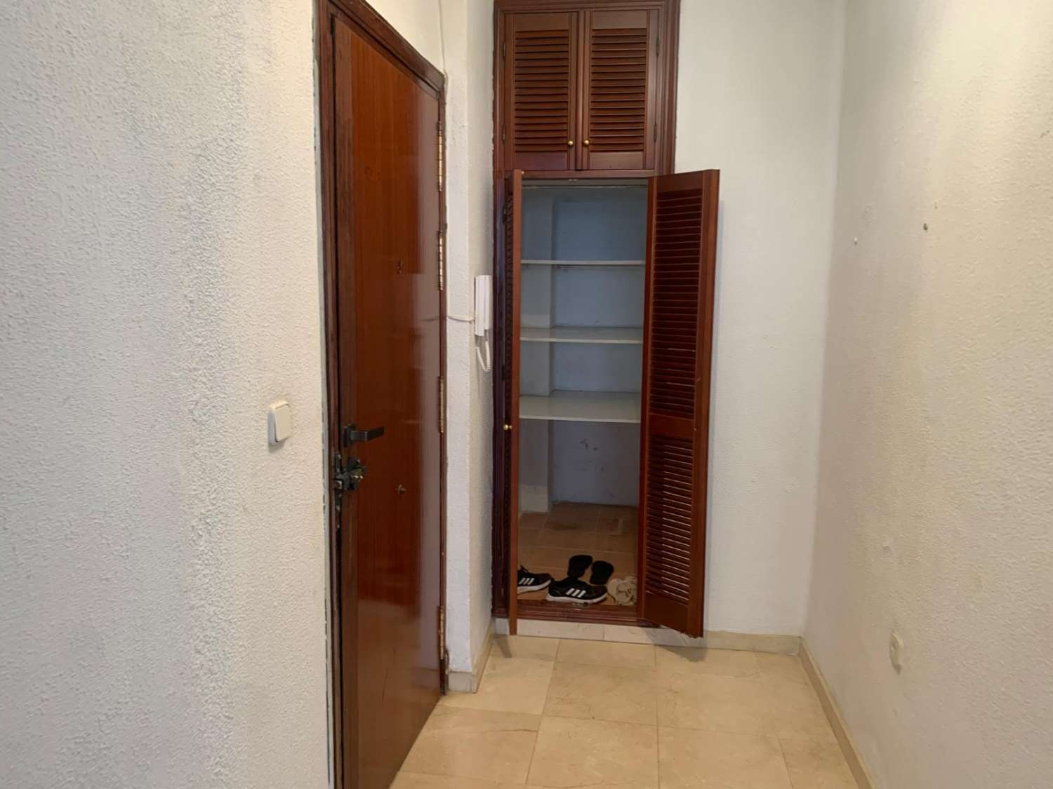 APARTMENT FOR SALE IN THE REMEDIOS AREA