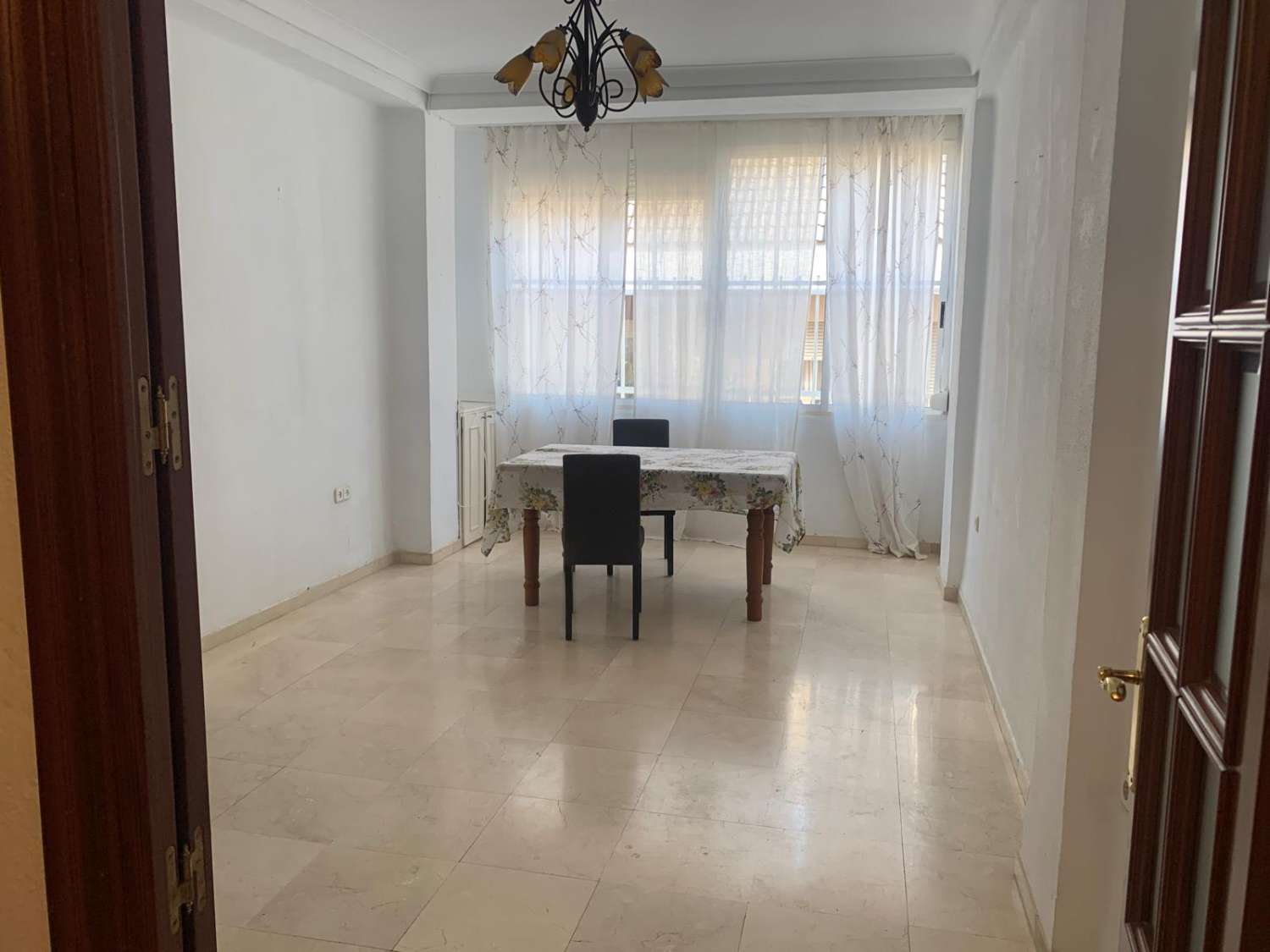 APARTMENT FOR SALE IN THE REMEDIOS AREA