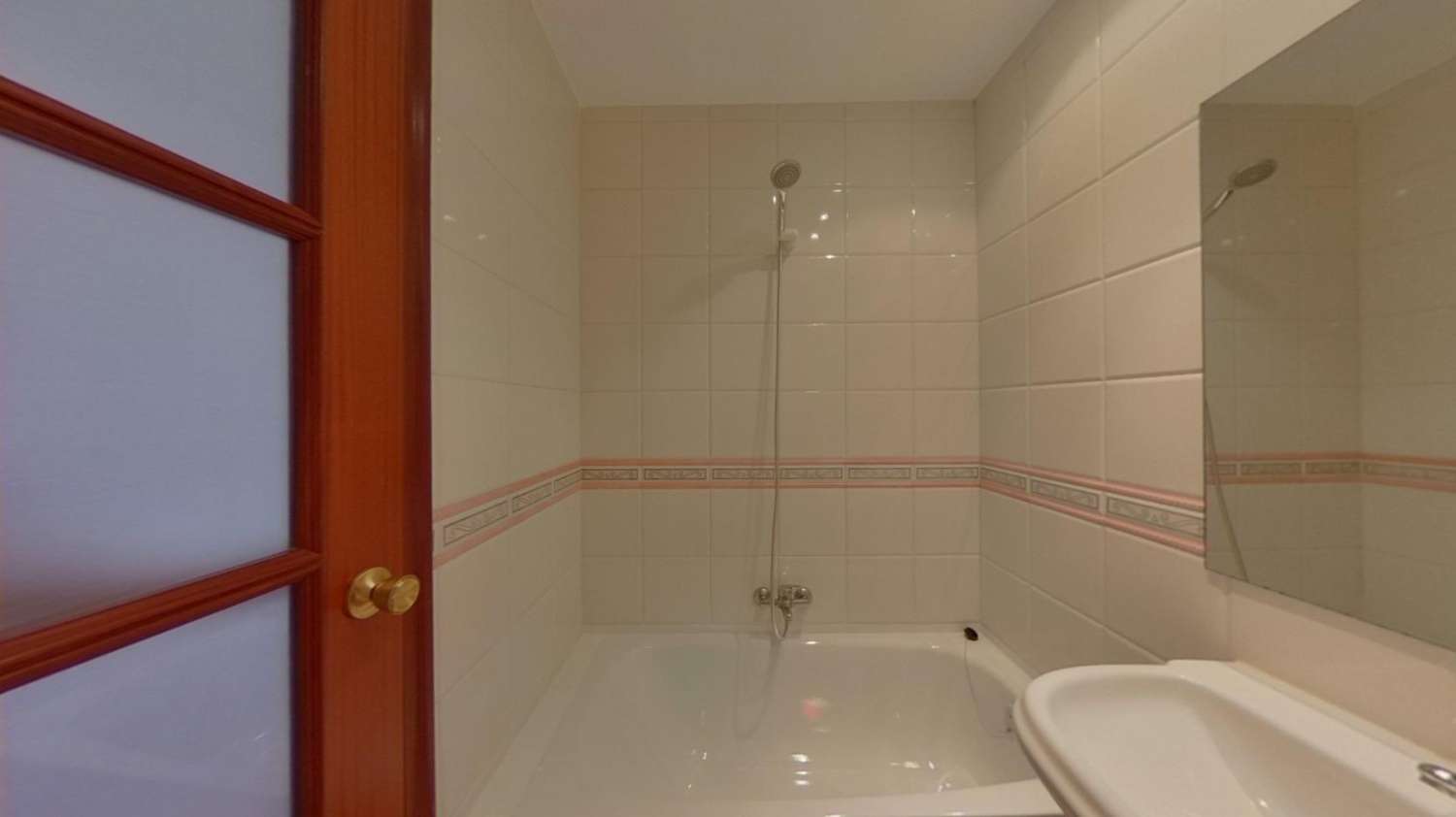PISO EN VENTA EN SEVILLA - LOS REMEDIOS