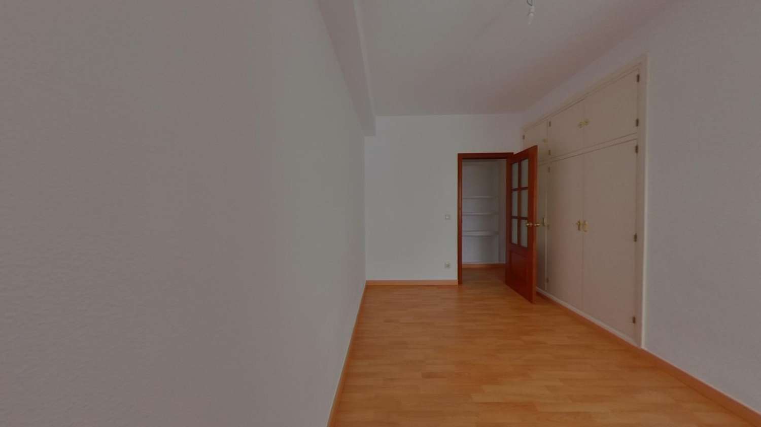 PISO EN VENTA EN SEVILLA - LOS REMEDIOS