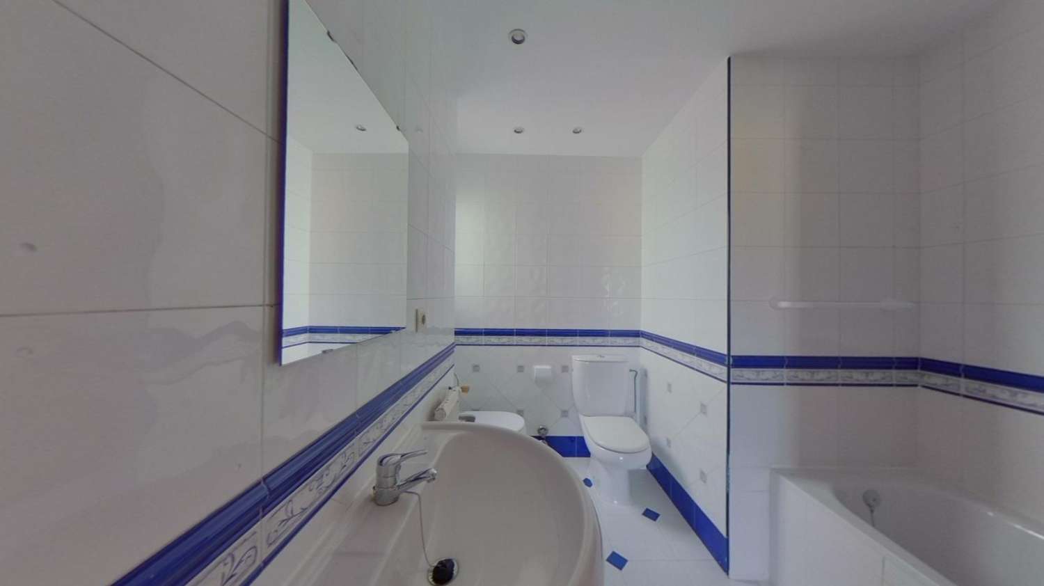 PISO EN VENTA EN SEVILLA - LOS REMEDIOS