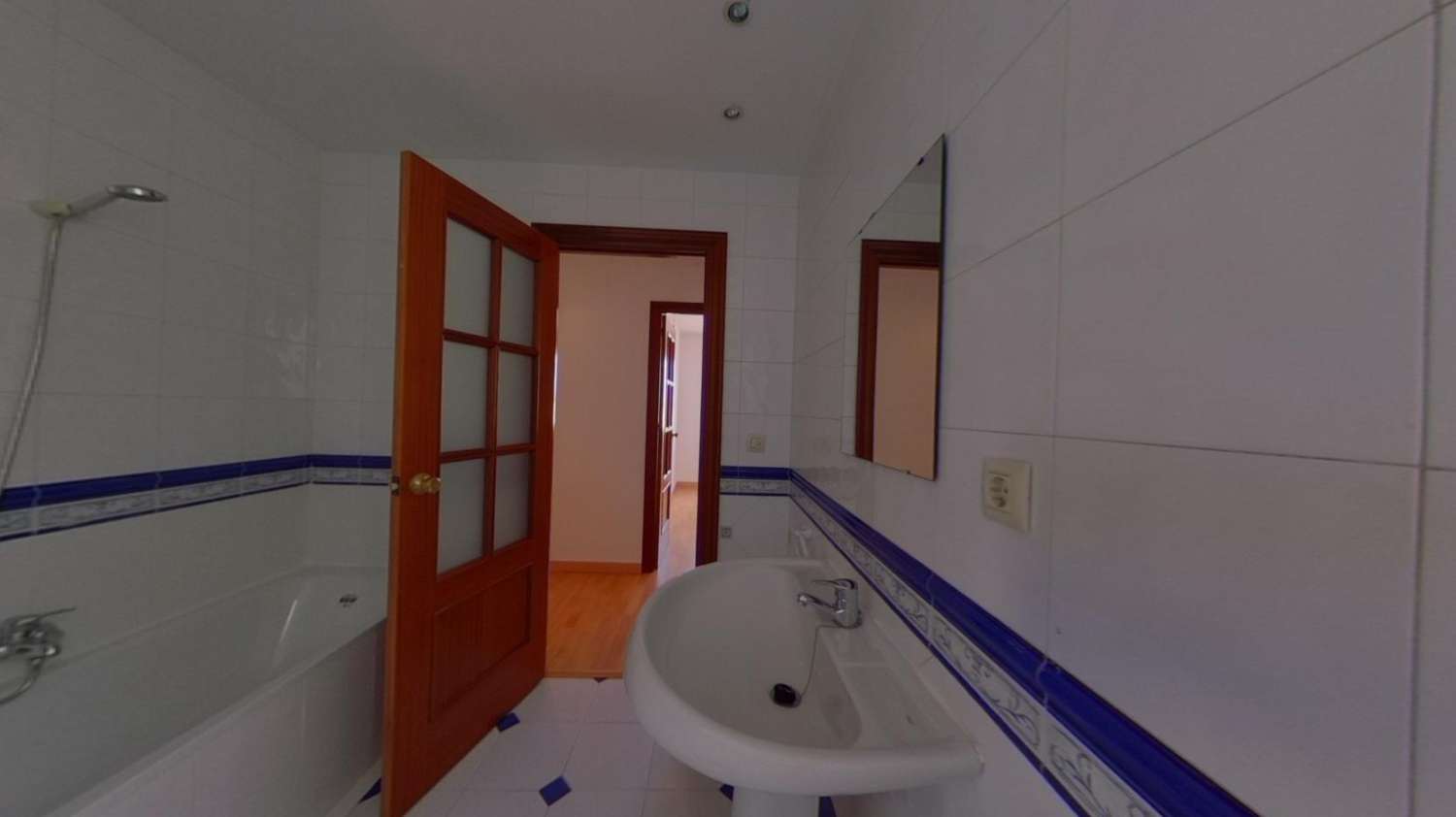 PISO EN VENTA EN SEVILLA - LOS REMEDIOS