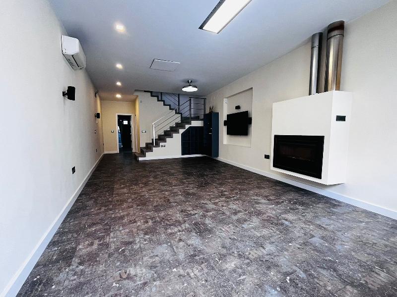 CHALET ADOSADO EN VENTA REFORMADO