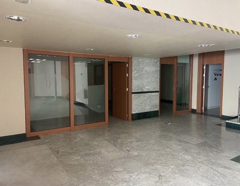 LOCAL EN VENTA - ANIGUA ENTIDAD BANCARIA