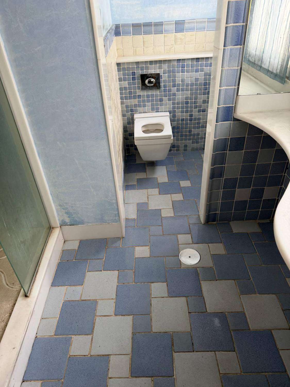 PISO EN VENTA ZONA CARREFOUR NORTE AVDA DE EUROPA