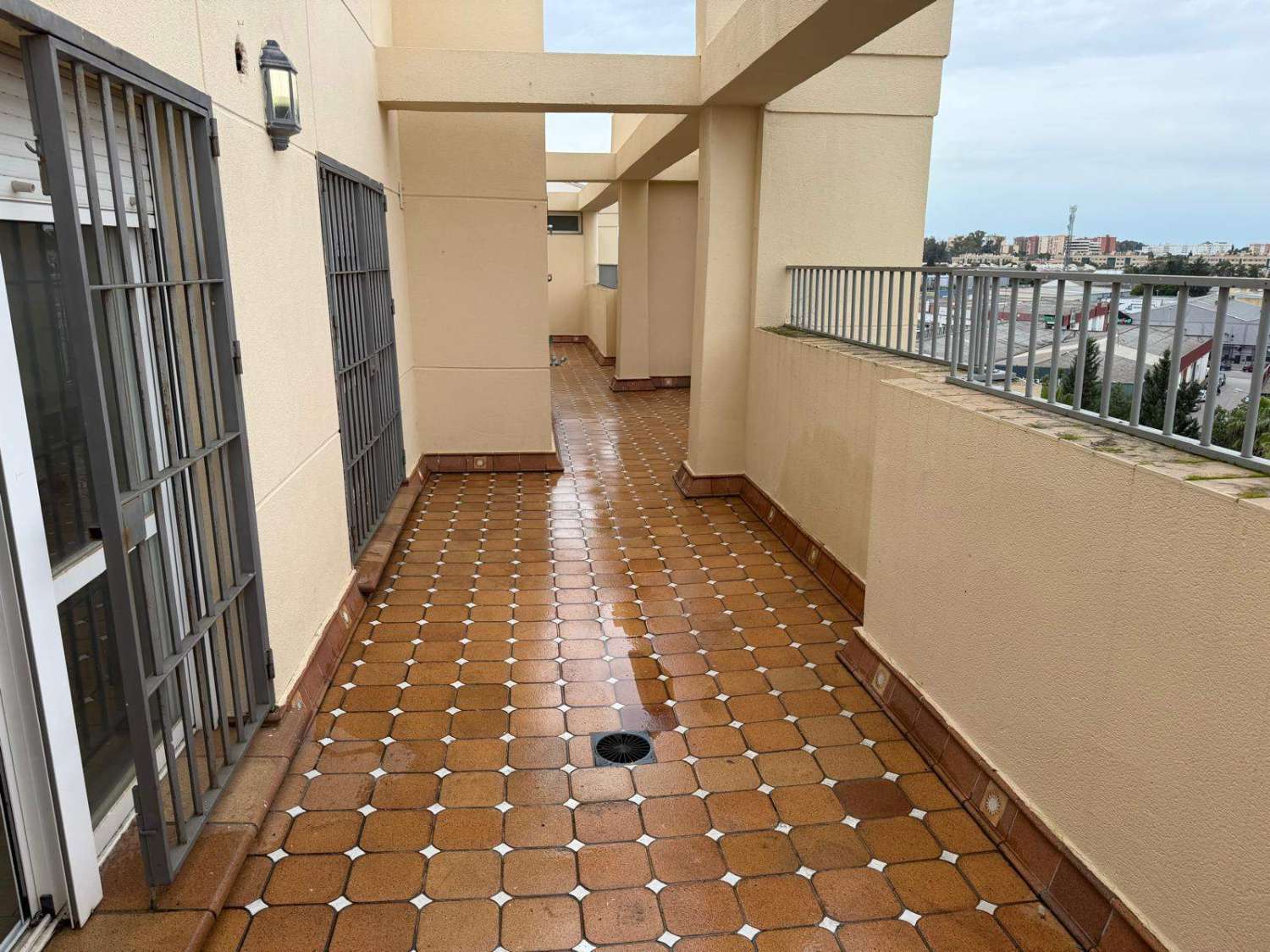 PISO EN VENTA ZONA CARREFOUR NORTE AVDA DE EUROPA
