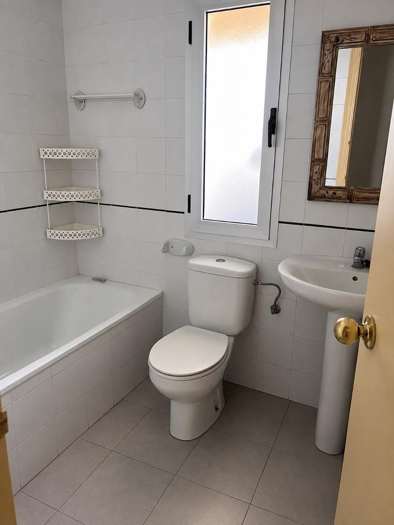 PISO EN VENTA CERCANA A RONDA DEL ESTERO